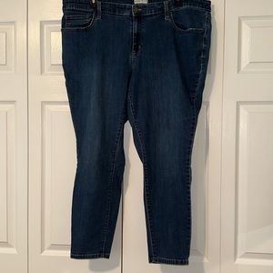 Straight Leg Ava/Viv Jean 20w